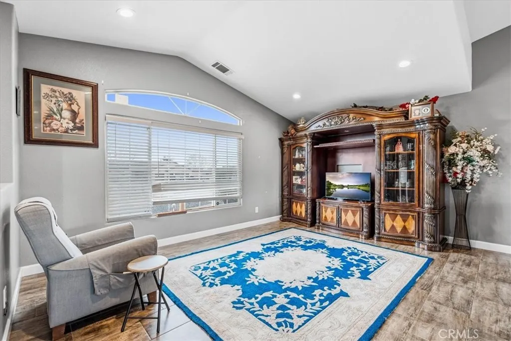 19251 Vine Street, Hesperia, California 92345 home-pic-7