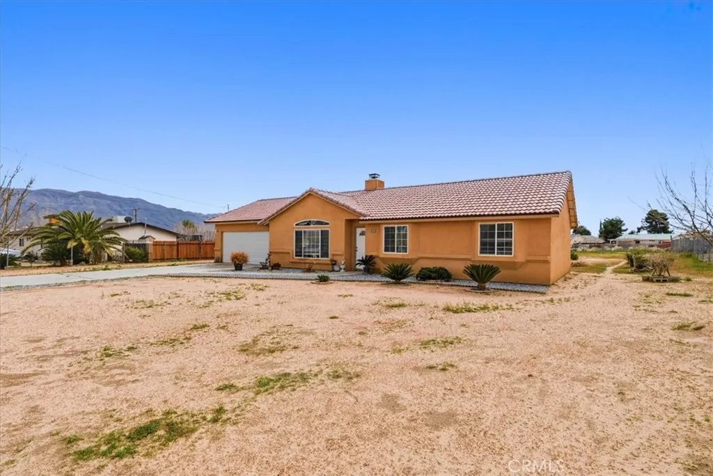 19251 Vine Street, Hesperia, California 92345 home-pic-5