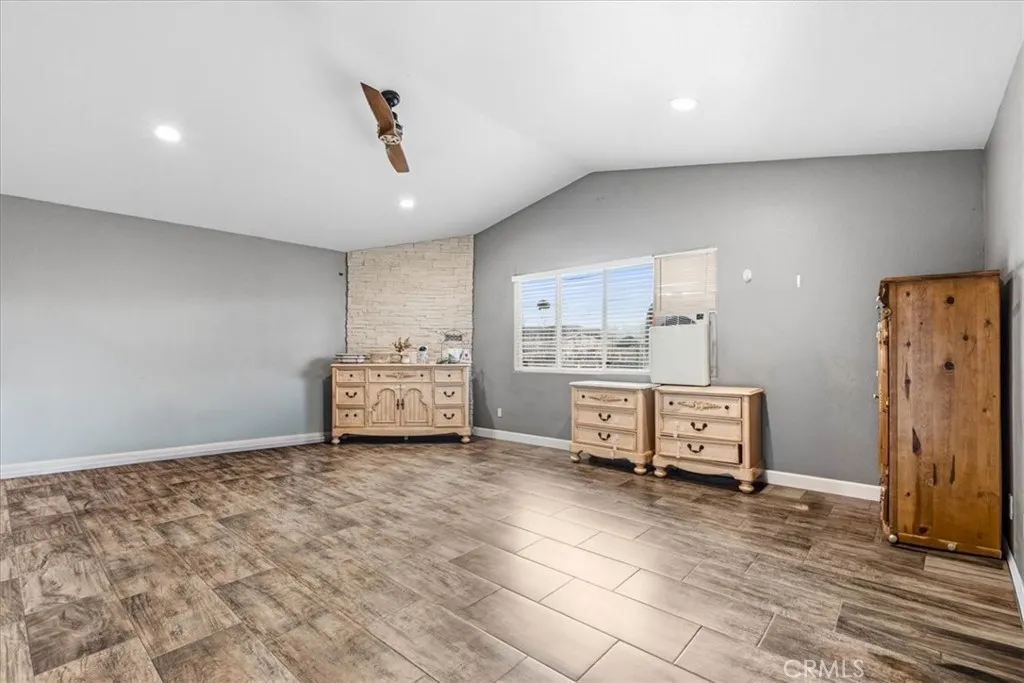 19251 Vine Street, Hesperia, California 92345 home-pic-25
