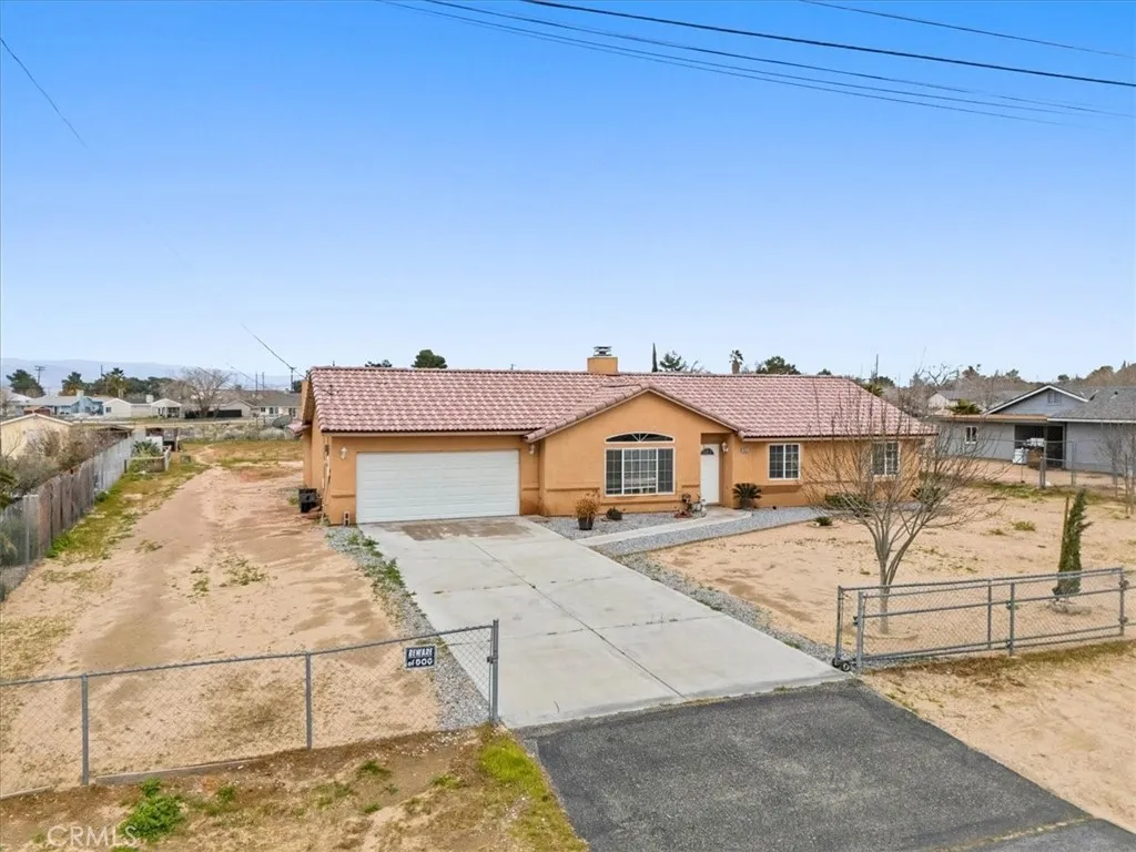 19251 Vine Street, Hesperia, California 92345 home-pic-3