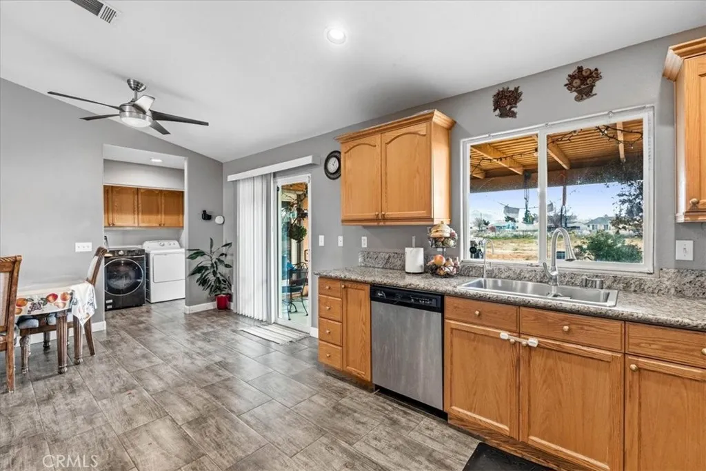 19251 Vine Street, Hesperia, California 92345 home-pic-16