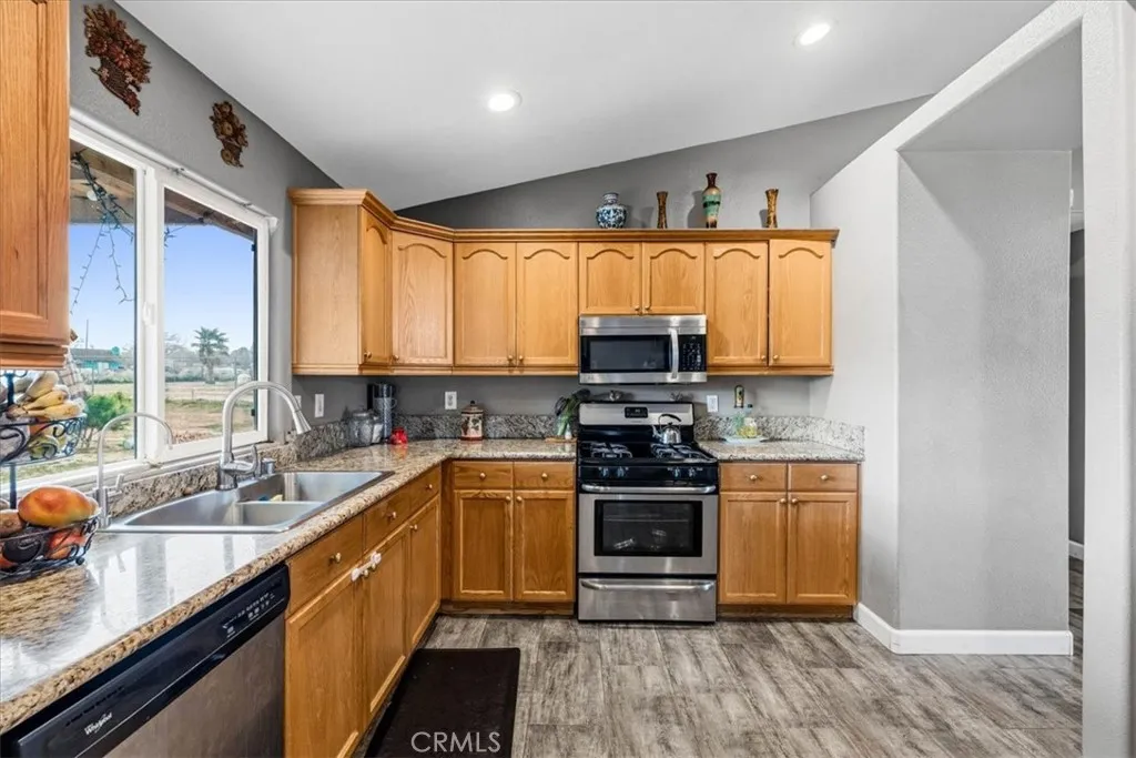 19251 Vine Street, Hesperia, California 92345 home-pic-14