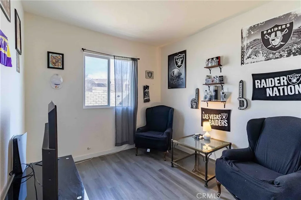 14761 Coachman, Victorville, California 92394 home-pic-26