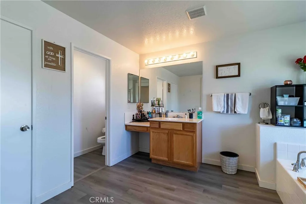 14761 Coachman, Victorville, California 92394 home-pic-39