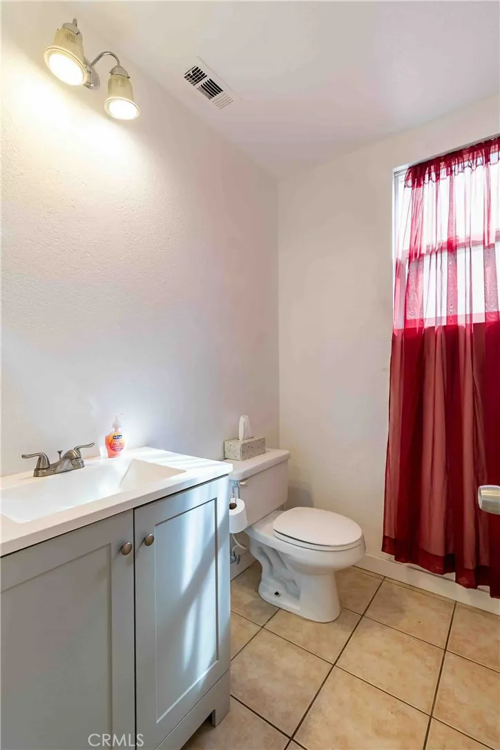 14761 Coachman, Victorville, California 92394 home-pic-28