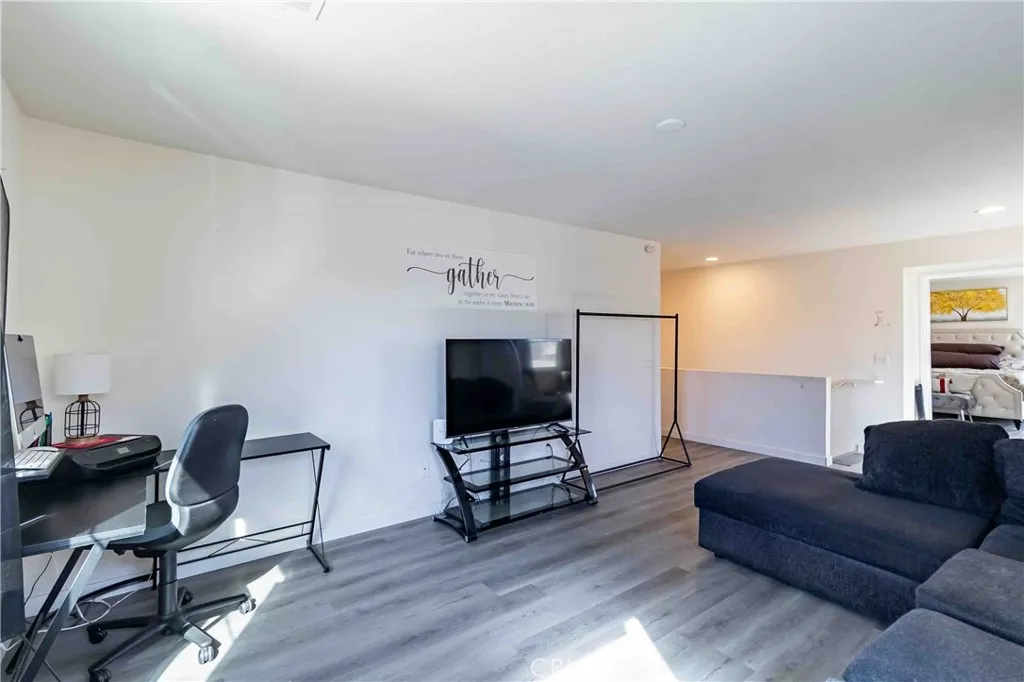 14761 Coachman, Victorville, California 92394 home-pic-31