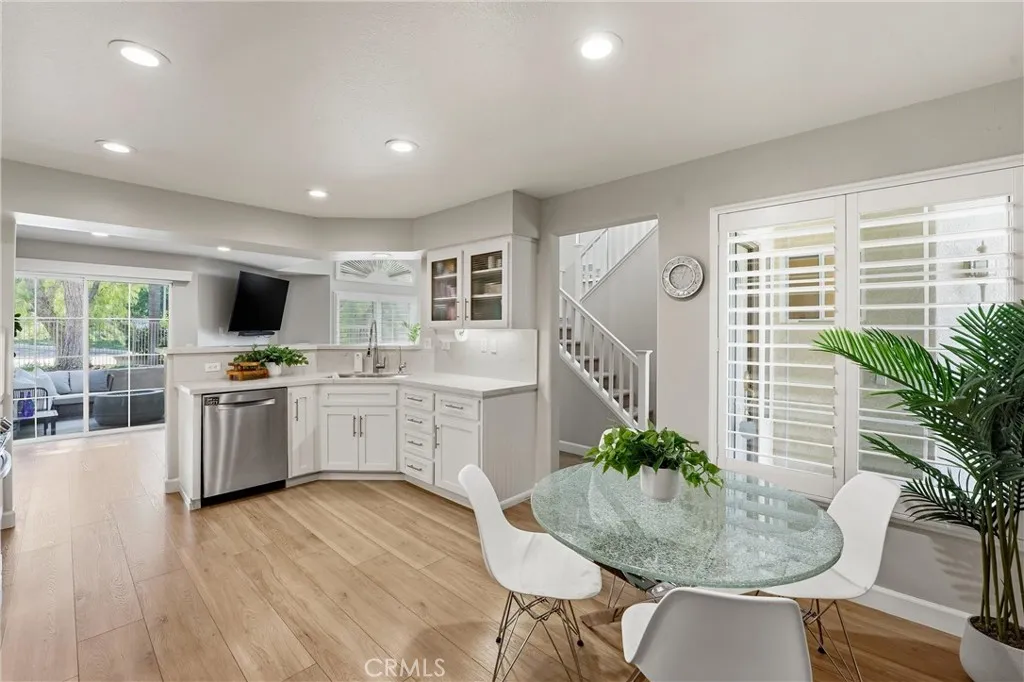 7700 E Viewrim, Anaheim Hills, California 92808 home-pic-27