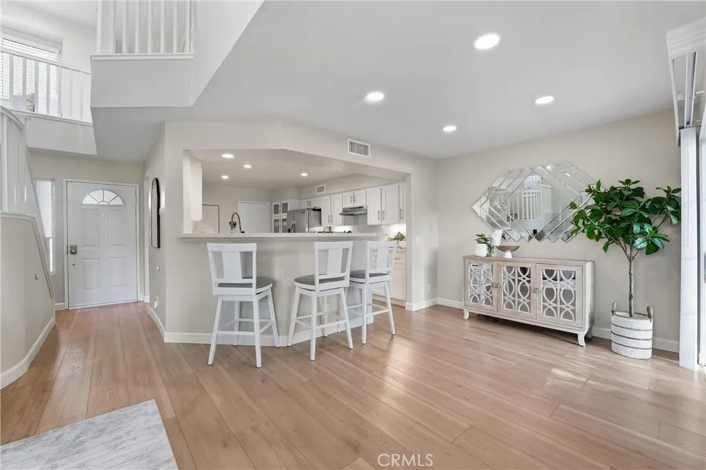 7700 E Viewrim, Anaheim Hills, California 92808 home-pic-19