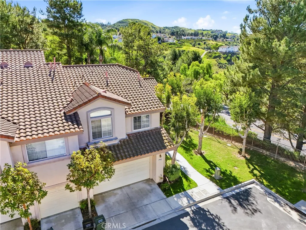 7700 E Viewrim, Anaheim Hills, California 92808 home-pic-48