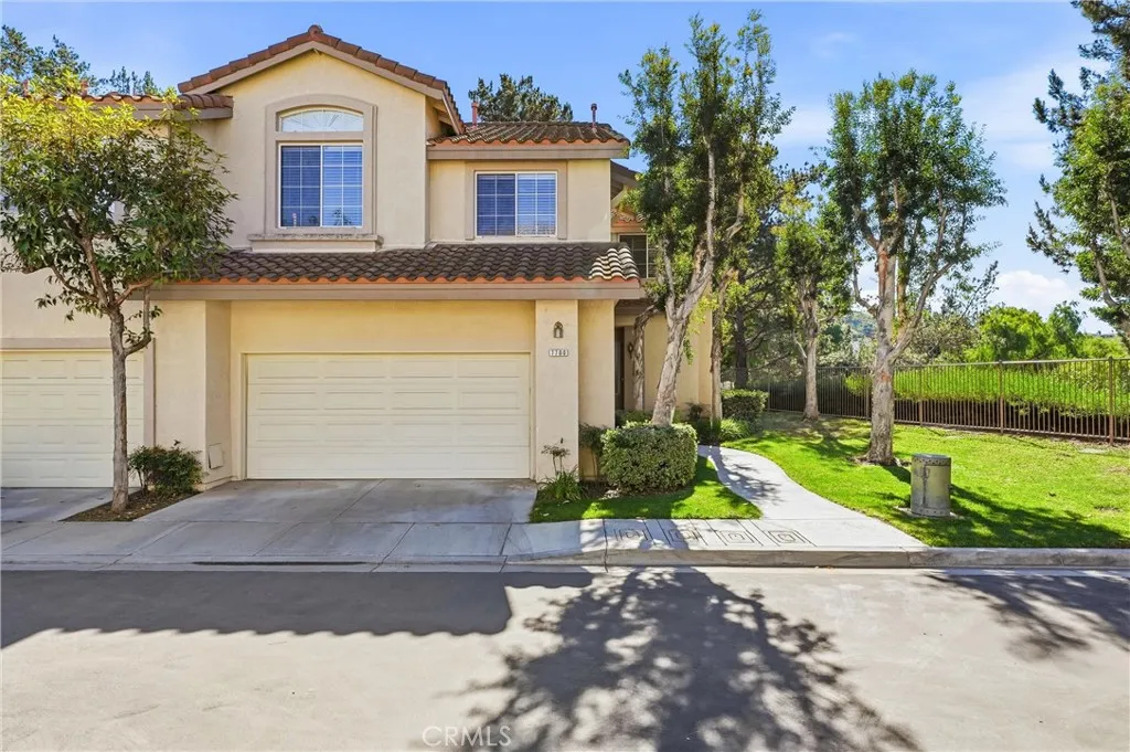 7700 E Viewrim, Anaheim Hills, California 92808 home-pic-3