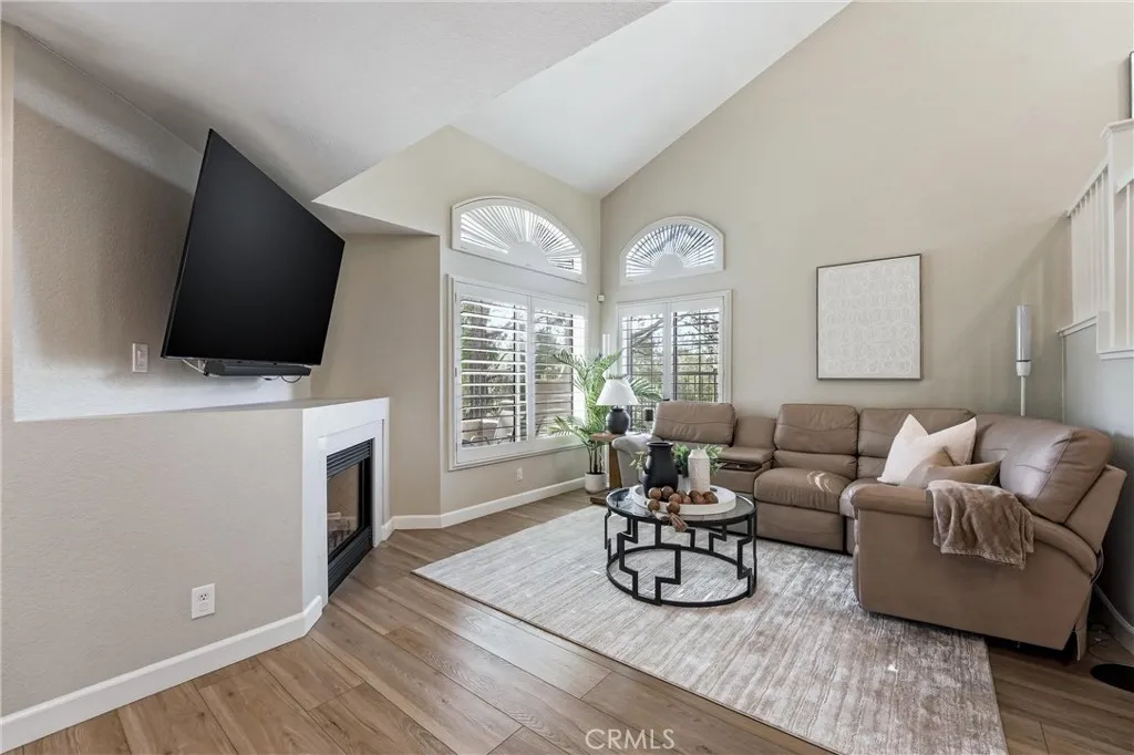 7700 E Viewrim, Anaheim Hills, California 92808 home-pic-11