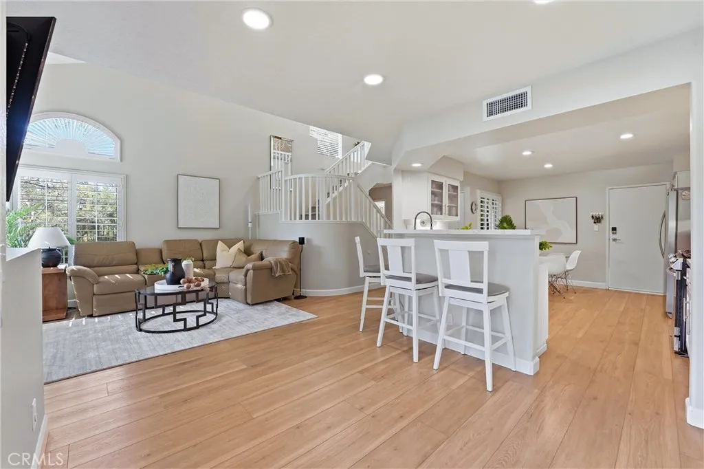 7700 E Viewrim, Anaheim Hills, California 92808 home-pic-20
