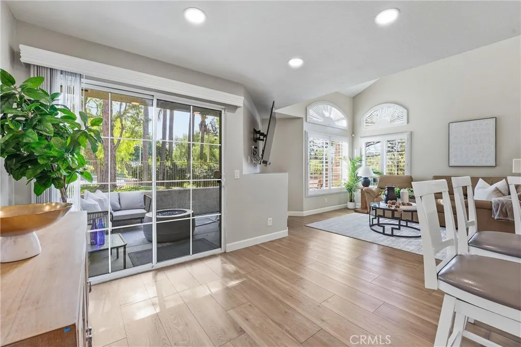 7700 E Viewrim, Anaheim Hills, California 92808 home-pic-23