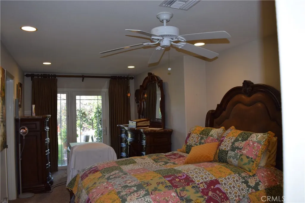 23337 Vanowen, West Hills, California 91307 home-pic-4