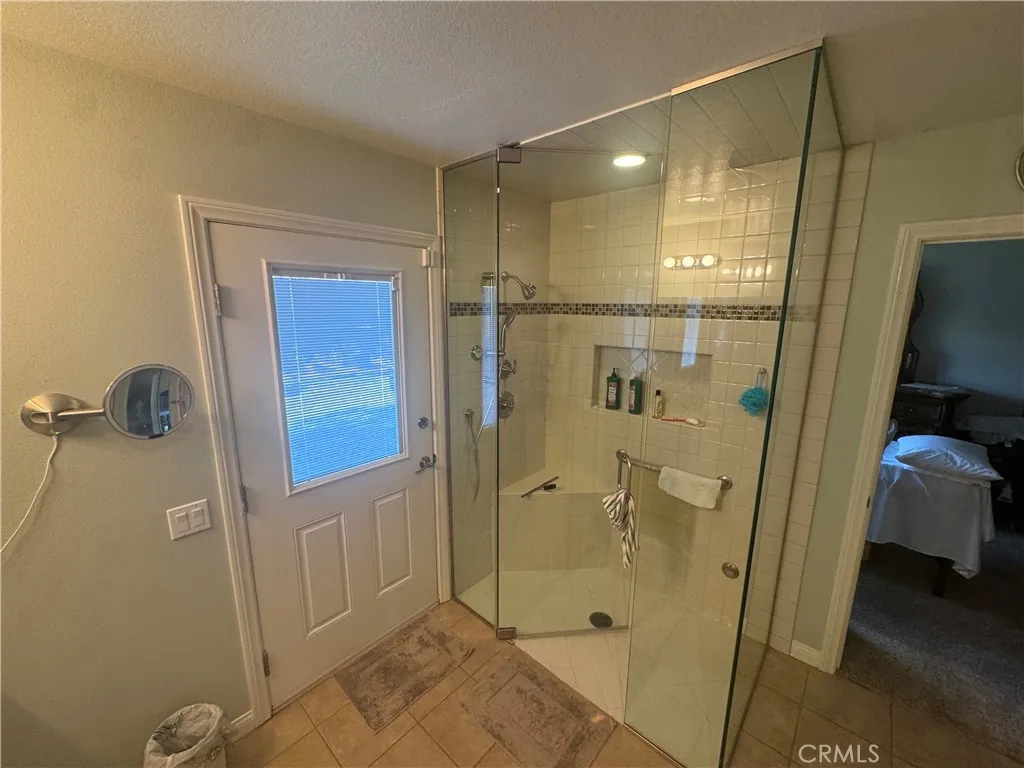 23337 Vanowen, West Hills, California 91307 home-pic-3