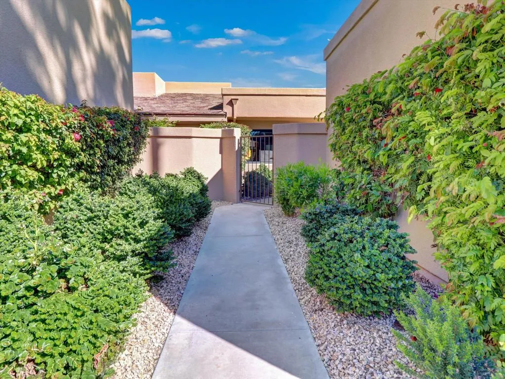 76752 Chrysanthemum Way, Palm Desert, California 92211 home-pic-3