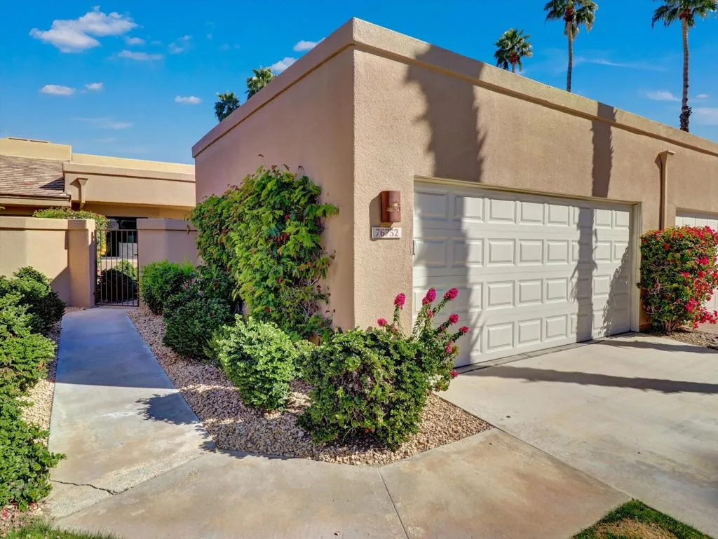 76752 Chrysanthemum Way, Palm Desert, California 92211 home-pic-2