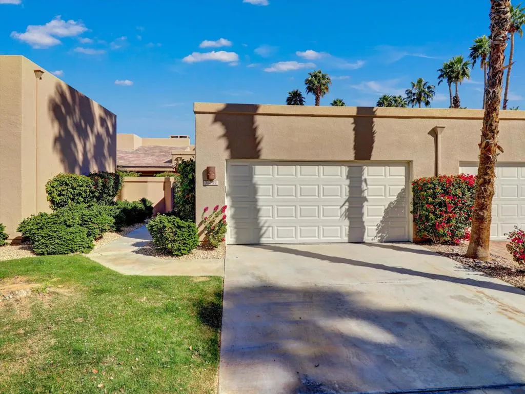 76752 Chrysanthemum Way, Palm Desert, California 92211 home-pic-1