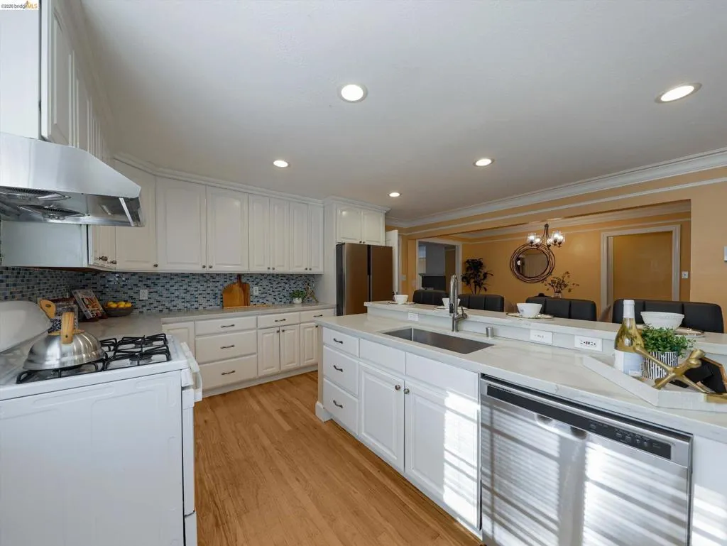 1134 1134 Lovell Ct, Concord, California 94520 home-pic-4