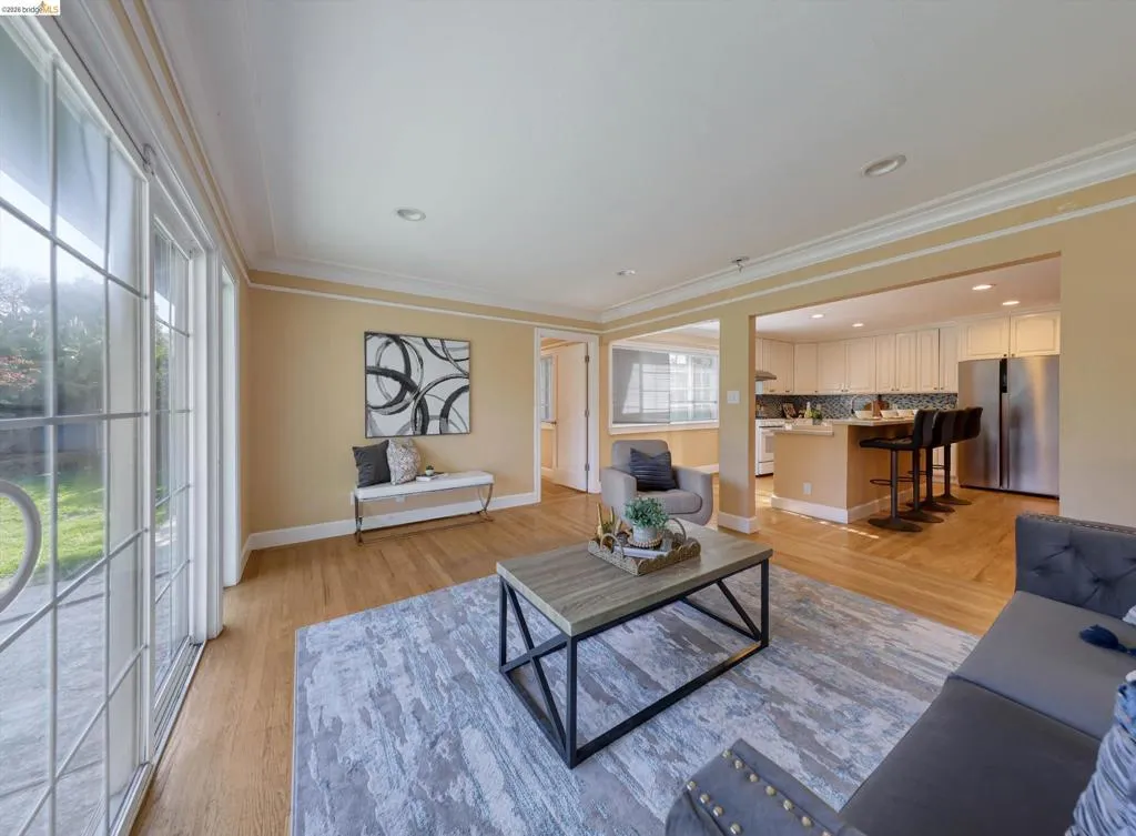 1134 1134 Lovell Ct, Concord, California 94520 home-pic-8