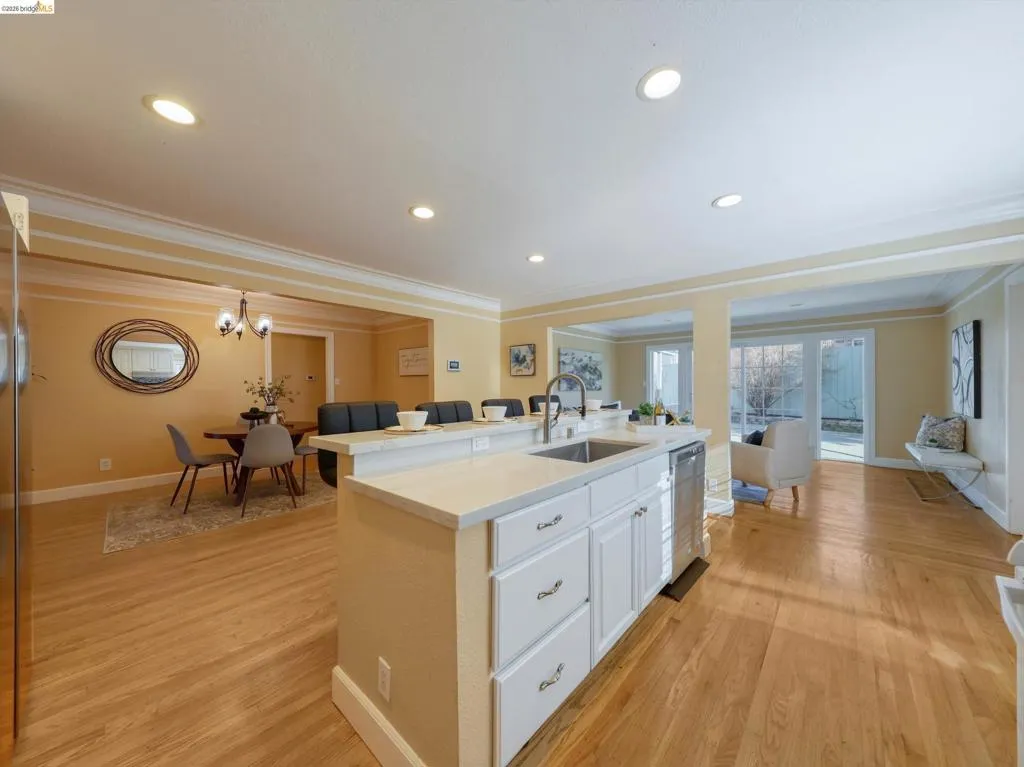 1134 1134 Lovell Ct, Concord, California 94520 home-pic-3