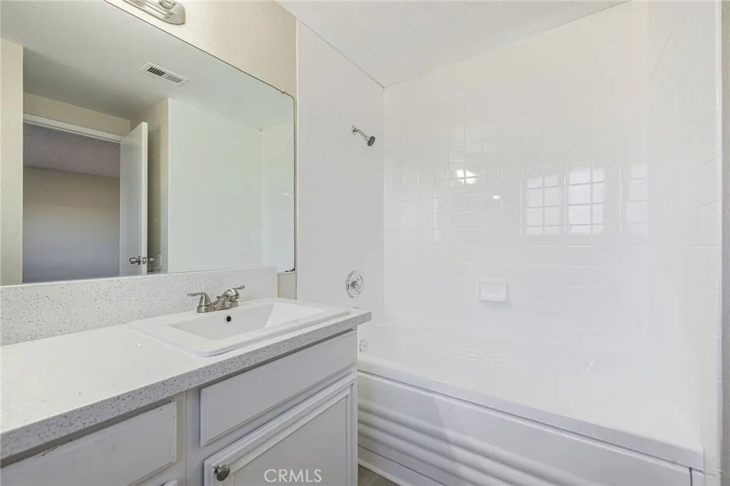 1129 Lightcap, Lancaster, California 93535 home-pic-23