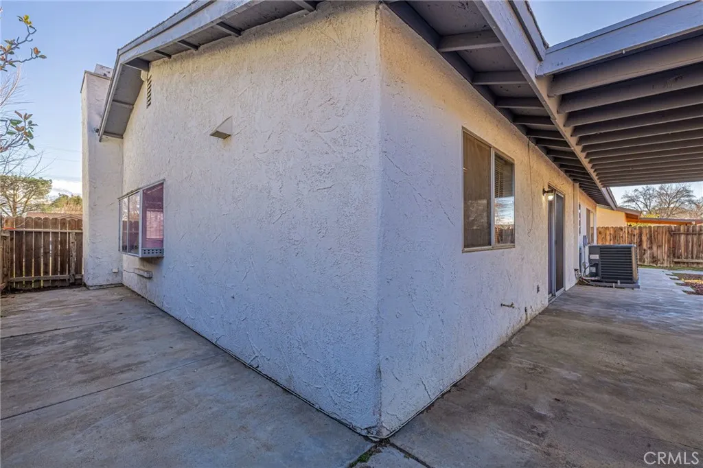 1129 Lightcap, Lancaster, California 93535 home-pic-33