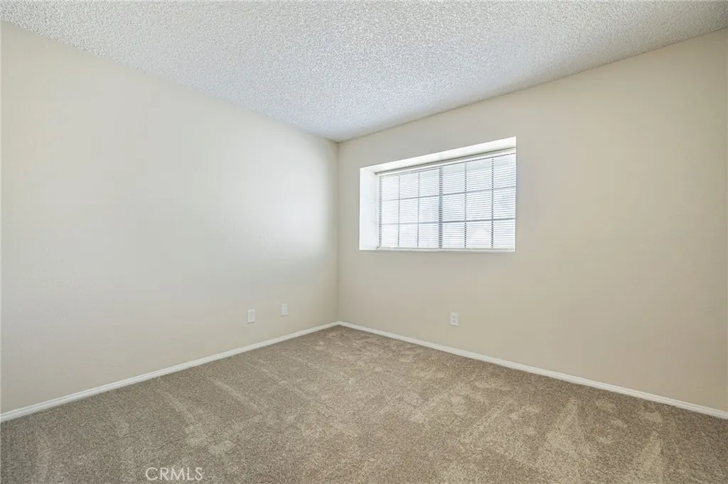 1129 Lightcap, Lancaster, California 93535 home-pic-19