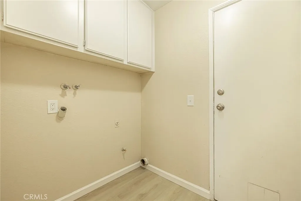 1129 Lightcap, Lancaster, California 93535 home-pic-27