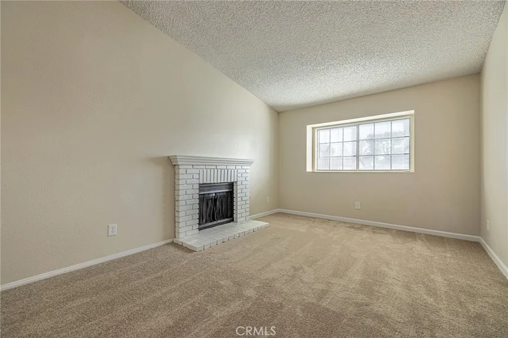 1129 Lightcap, Lancaster, California 93535 home-pic-7
