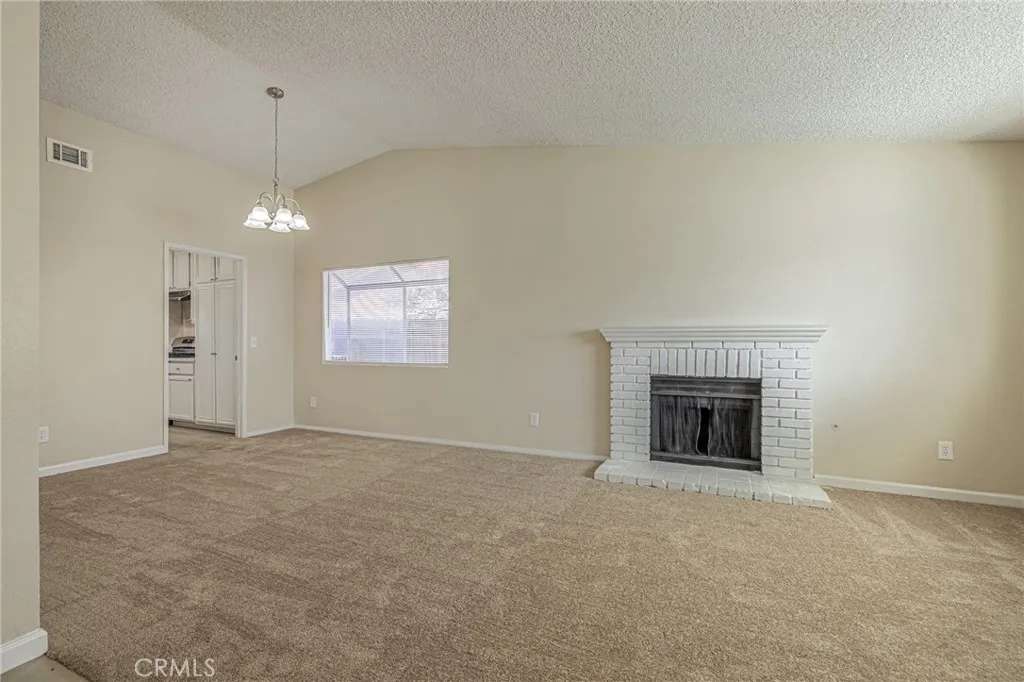 1129 Lightcap, Lancaster, California 93535 home-pic-5