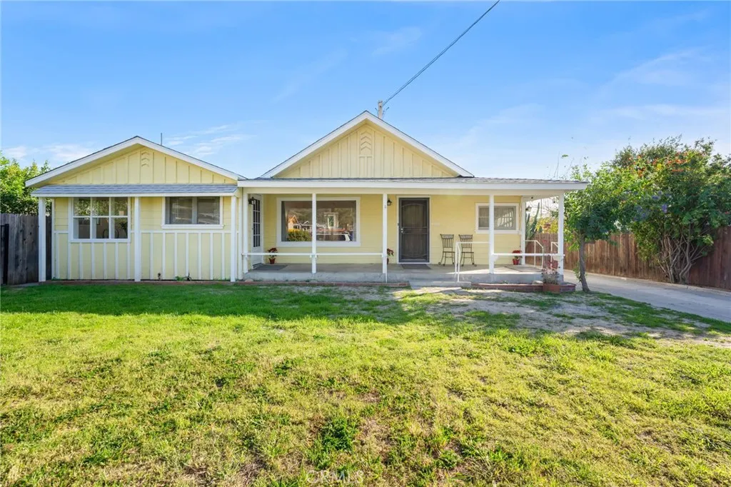 318 Bard, Fillmore, California 93015 home-pic-2