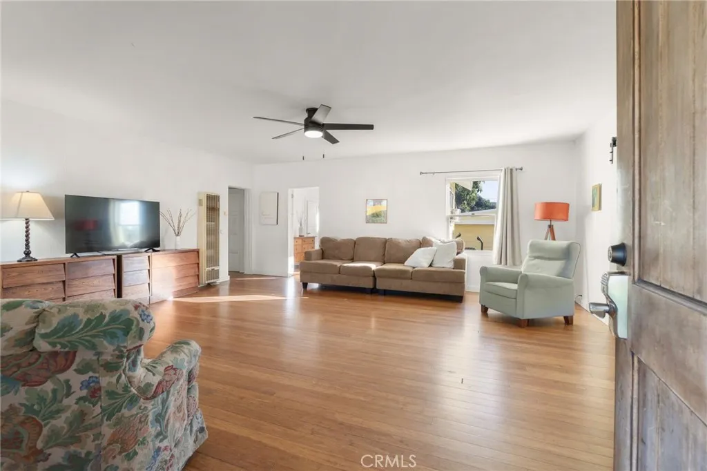 318 Bard, Fillmore, California 93015 home-pic-5