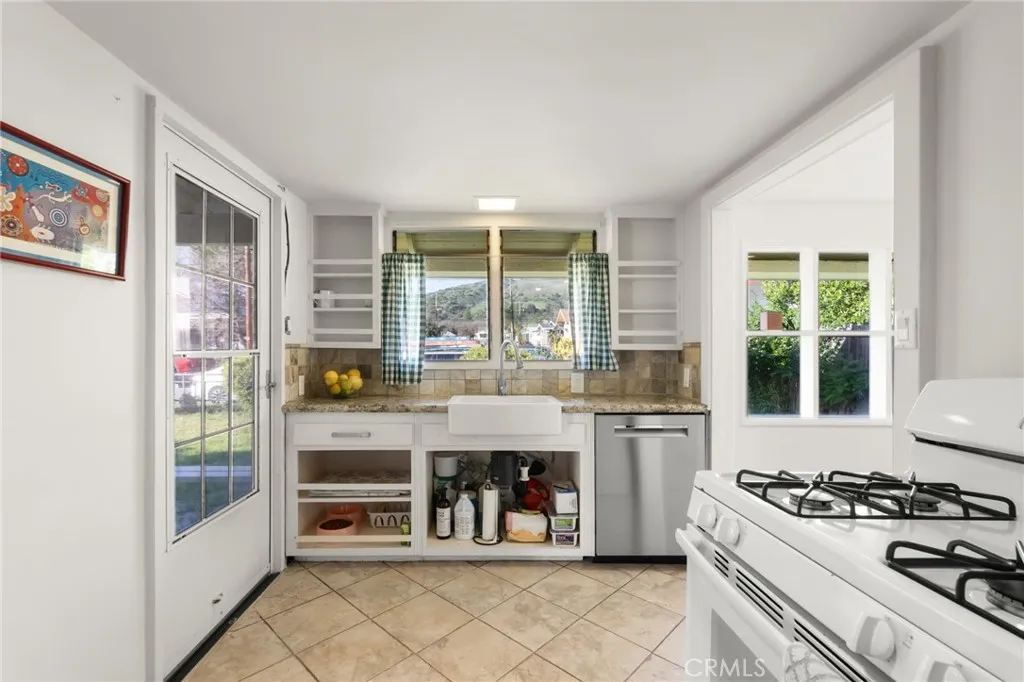 318 Bard, Fillmore, California 93015 home-pic-10