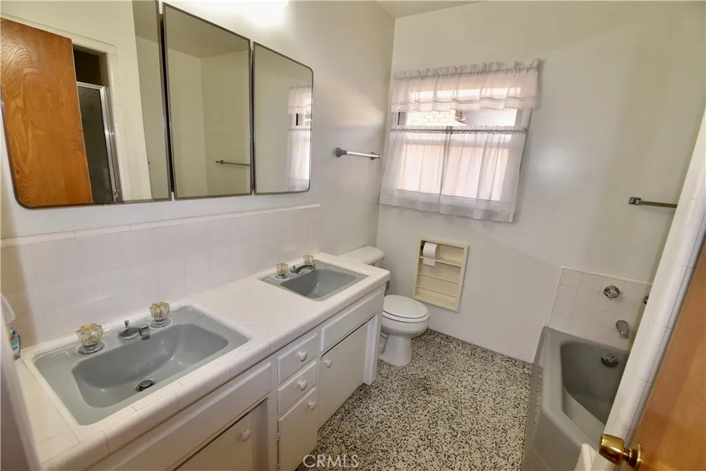 400 N 20th, Montebello, California 90640 home-pic-9
