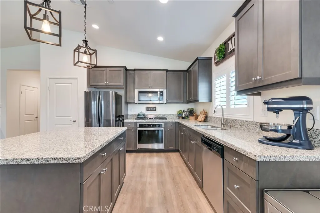 29710 Western Front, Menifee, California 92584 home-pic-10