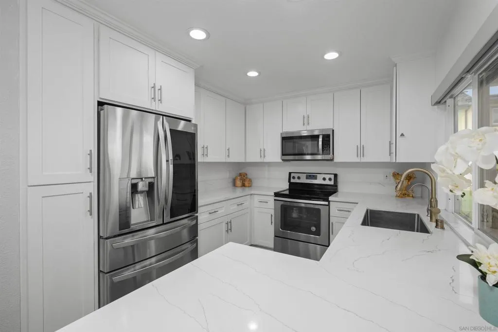 3310 Biscay Dr, San Diego, California 92154 home-pic-6