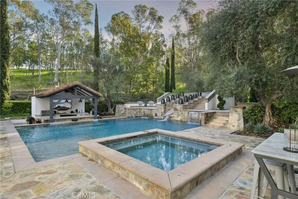10885 Silverado, Tustin, California 92782 home-pic-13
