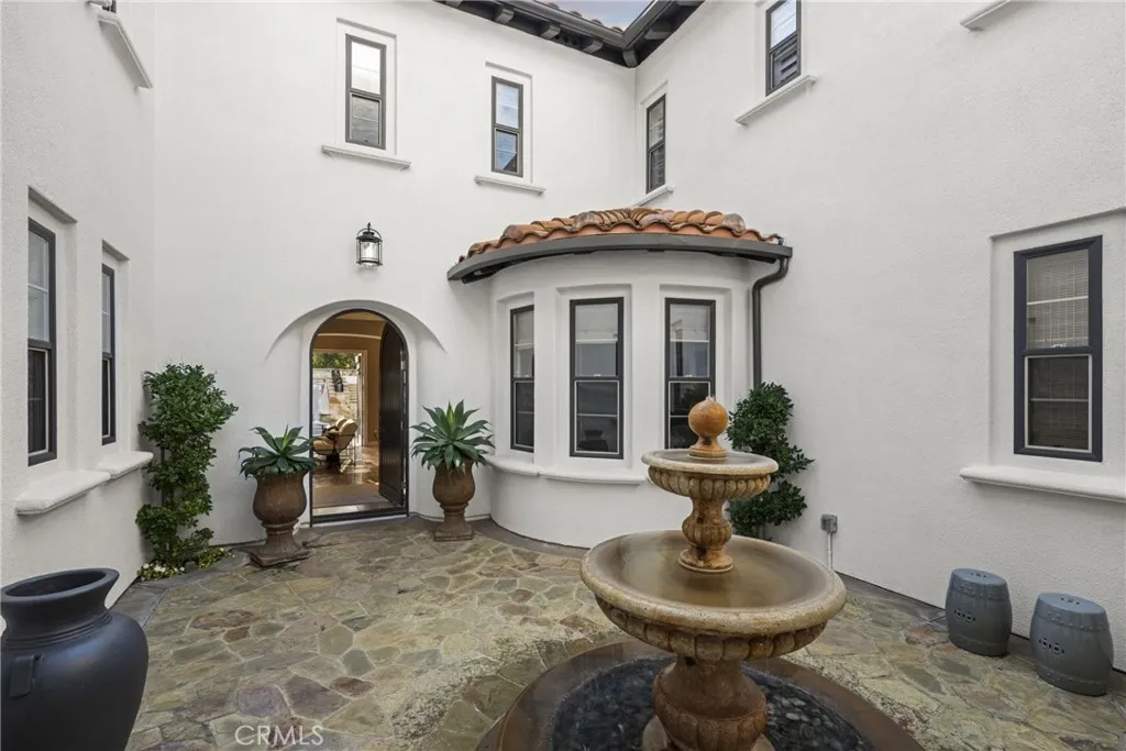 10885 Silverado, Tustin, California 92782 home-pic-2