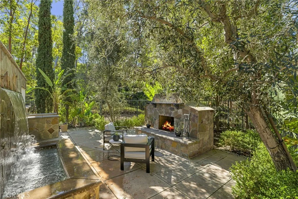 10885 Silverado, Tustin, California 92782 home-pic-16