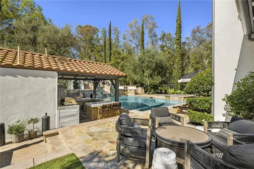 10885 Silverado, Tustin, California 92782 home-pic-15