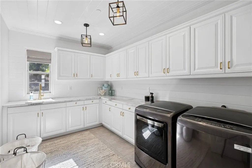10885 Silverado, Tustin, California 92782 home-pic-26