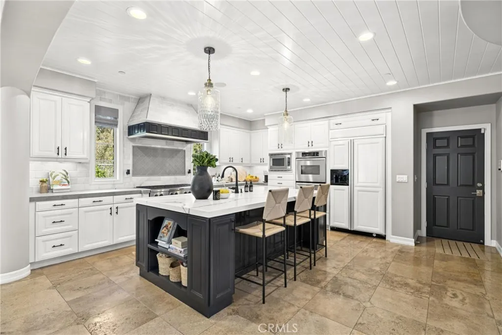 10885 Silverado, Tustin, California 92782 home-pic-6