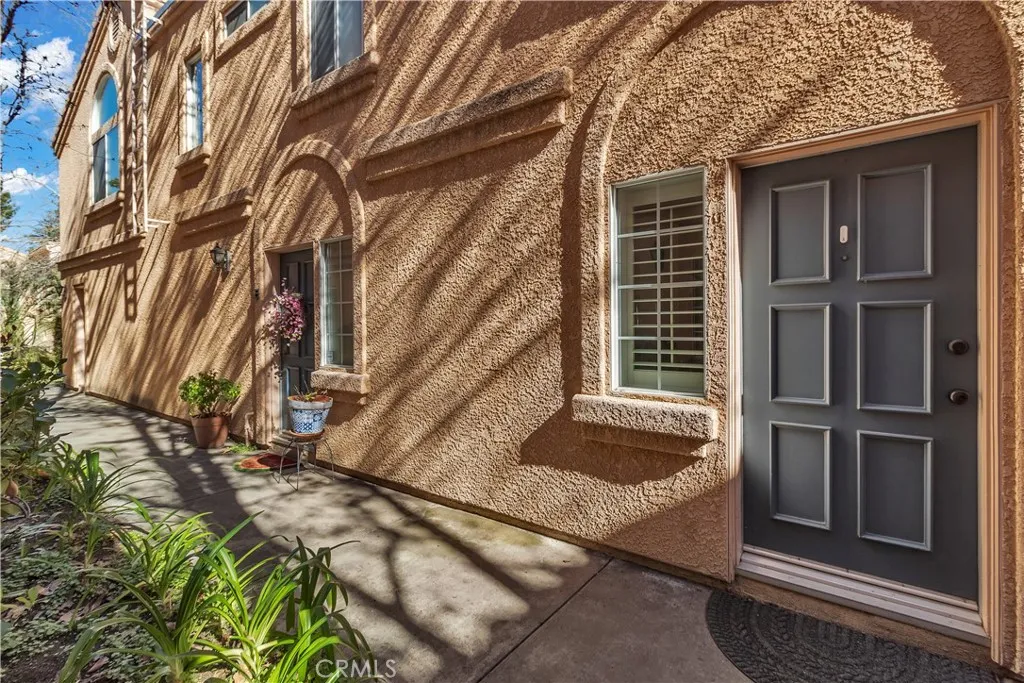 25144 Steinbeck F, Valencia, California 91381 home-pic-1