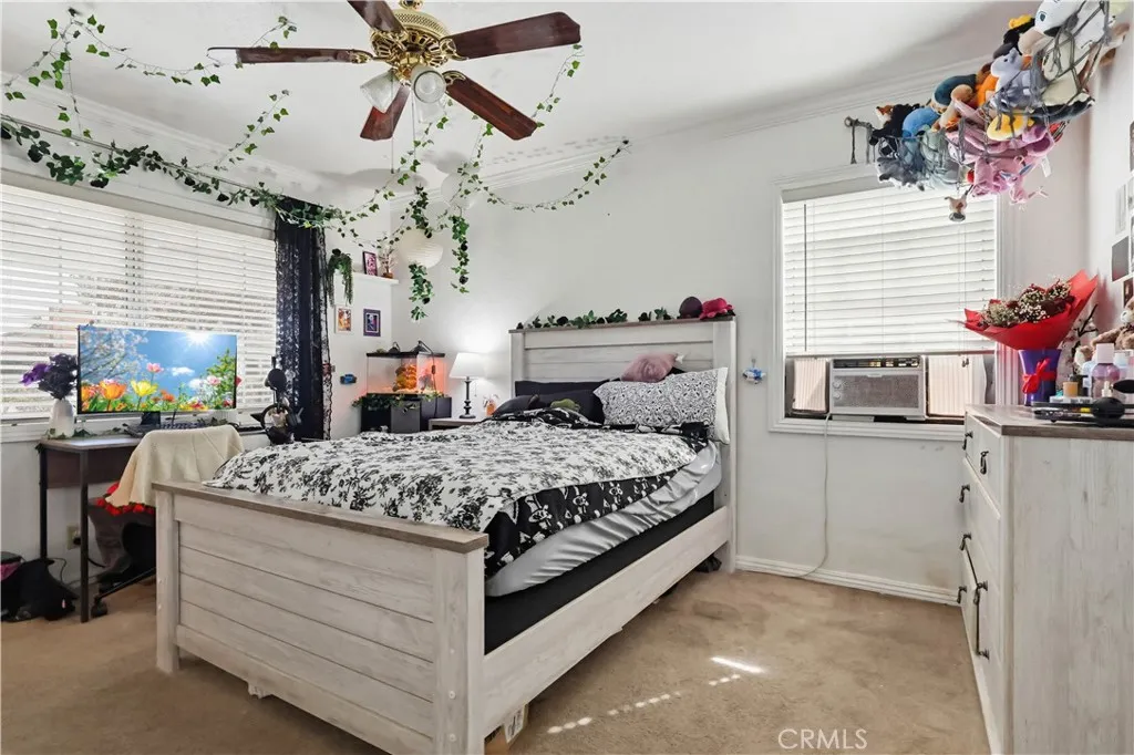 5913 Castana, Lakewood, California 90712 home-pic-22