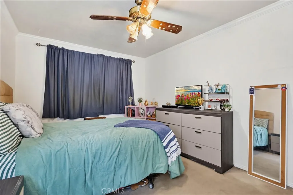 5913 Castana, Lakewood, California 90712 home-pic-28