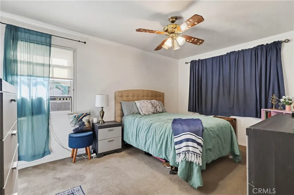 5913 Castana, Lakewood, California 90712 home-pic-27