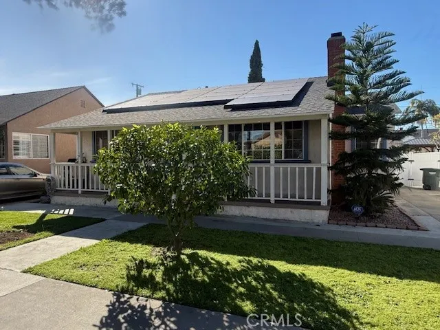 5913 Castana, Lakewood, California 90712 home-pic-5