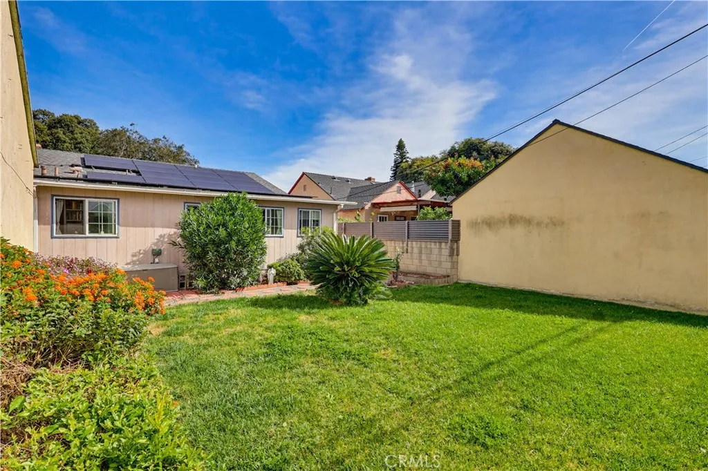 5913 Castana, Lakewood, California 90712 home-pic-40