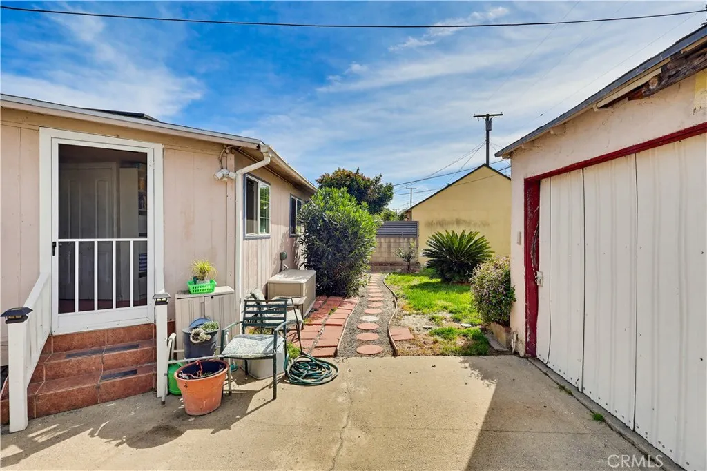5913 Castana, Lakewood, California 90712 home-pic-37